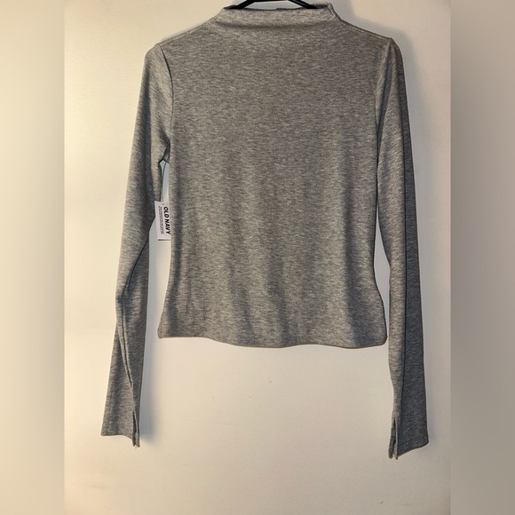 Old Navy Ultralite Go-Dry Long Sleeve Lightweight Top Size small NWT - Picture 2 of 11
